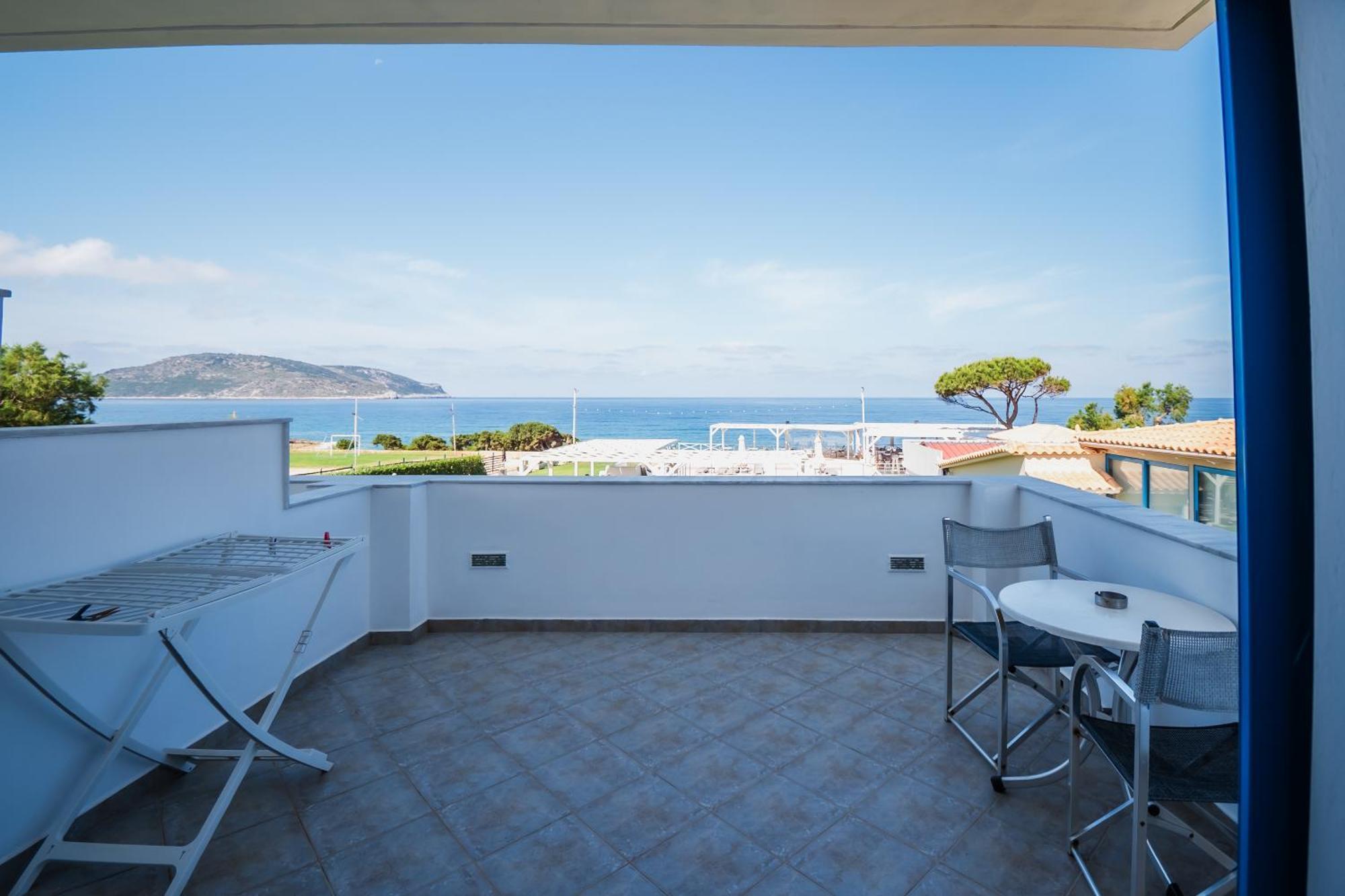 Mesogeios Hotel Marathopoli Exterior photo