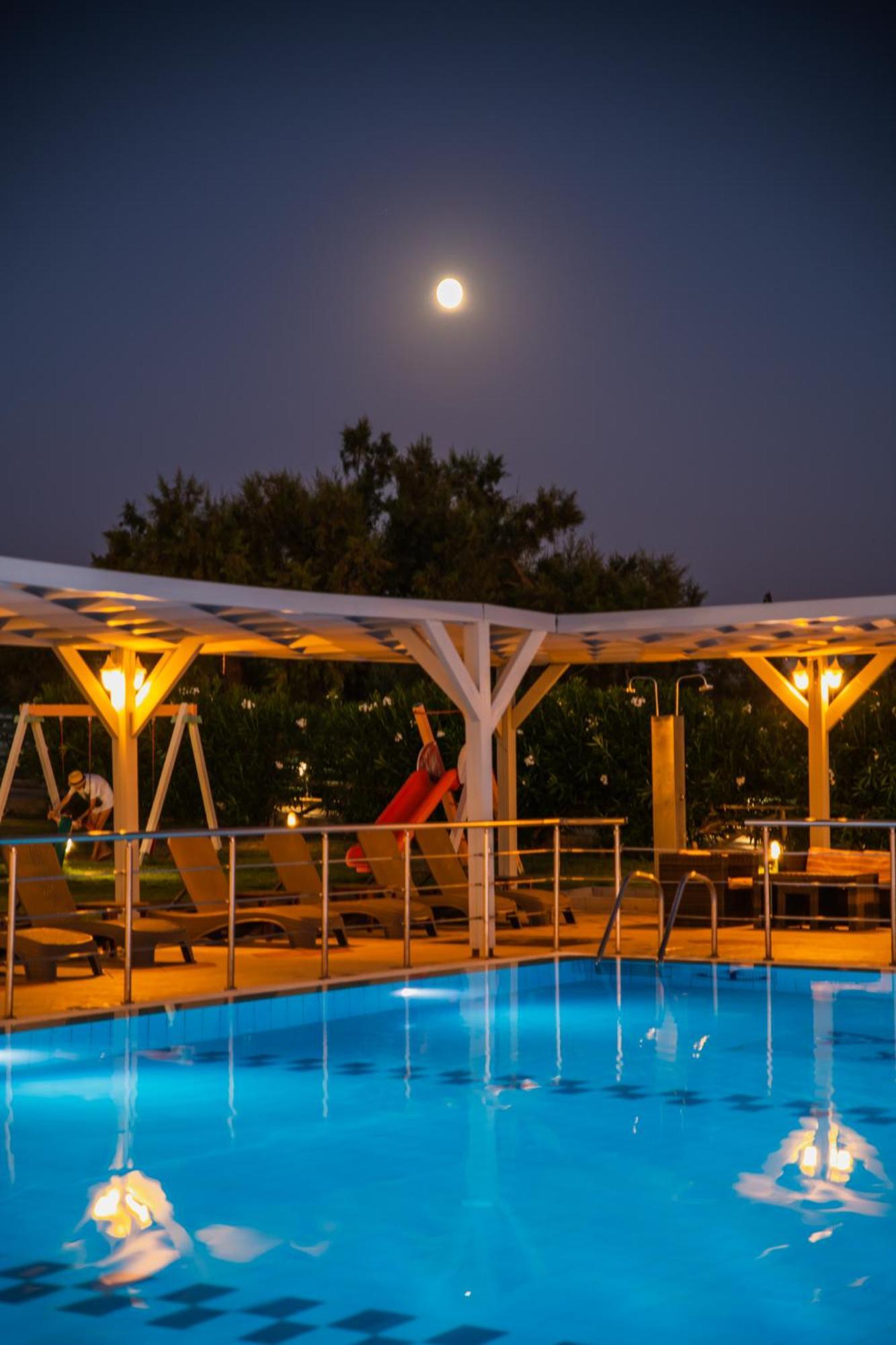 Mesogeios Hotel Marathopoli Exterior photo