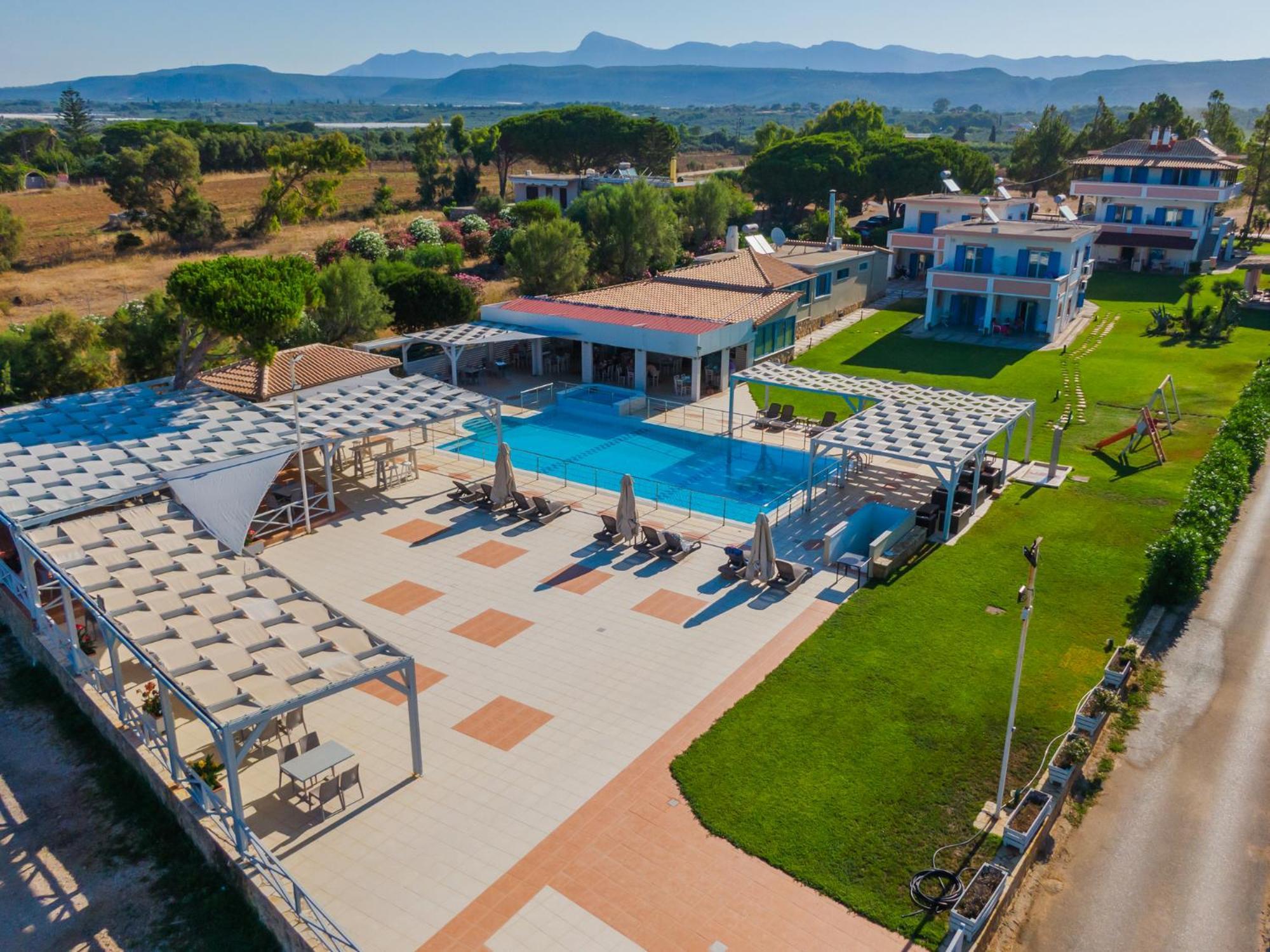 Mesogeios Hotel Marathopoli Exterior photo